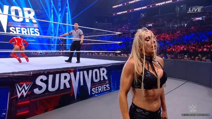 SURVIVOR_SERIES_2021_NOV__212C_2021_-_Becky_vs_Charlotte_1816.jpg