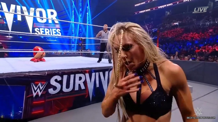 SURVIVOR_SERIES_2021_NOV__212C_2021_-_Becky_vs_Charlotte_1818.jpg