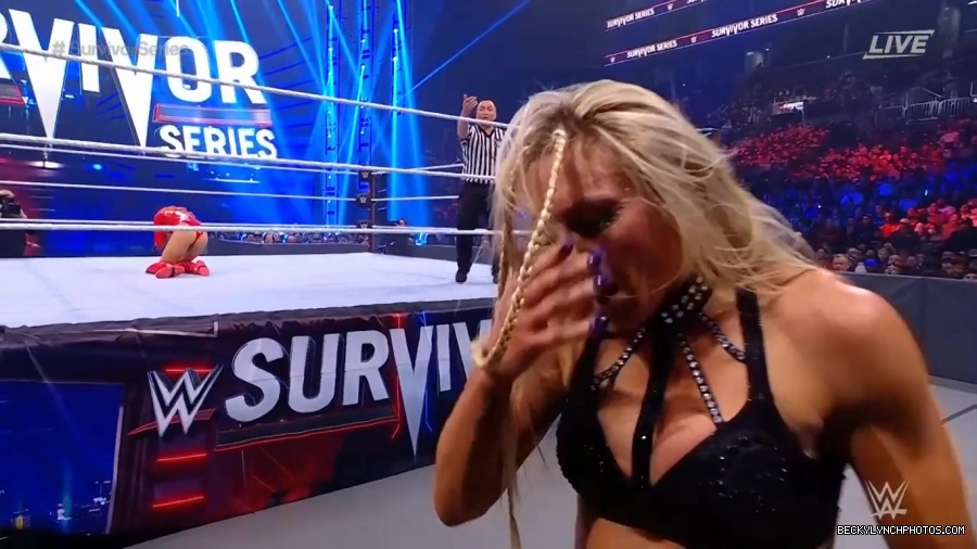 SURVIVOR_SERIES_2021_NOV__212C_2021_-_Becky_vs_Charlotte_1819.jpg