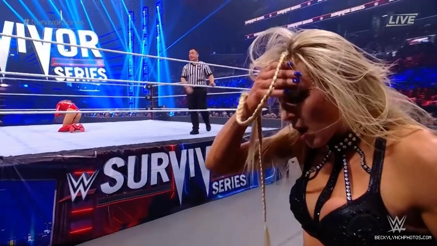 SURVIVOR_SERIES_2021_NOV__212C_2021_-_Becky_vs_Charlotte_1820.jpg