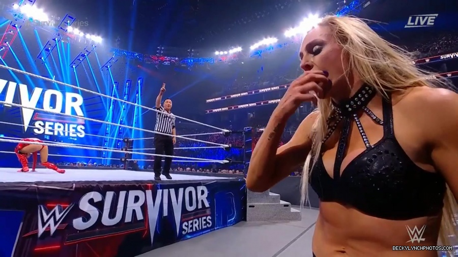SURVIVOR_SERIES_2021_NOV__212C_2021_-_Becky_vs_Charlotte_1830.jpg