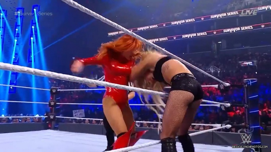 SURVIVOR_SERIES_2021_NOV__212C_2021_-_Becky_vs_Charlotte_1874.jpg