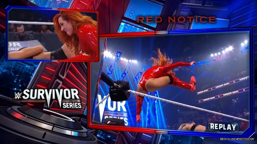 SURVIVOR_SERIES_2021_NOV__212C_2021_-_Becky_vs_Charlotte_1932.jpg
