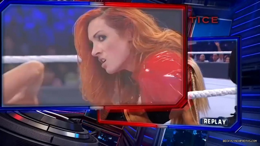 SURVIVOR_SERIES_2021_NOV__212C_2021_-_Becky_vs_Charlotte_1952.jpg