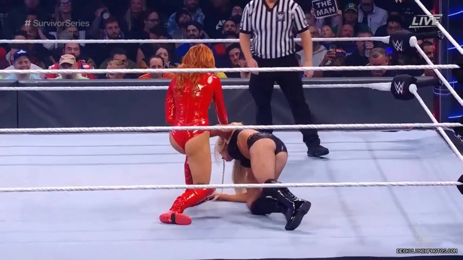 SURVIVOR_SERIES_2021_NOV__212C_2021_-_Becky_vs_Charlotte_1981.jpg