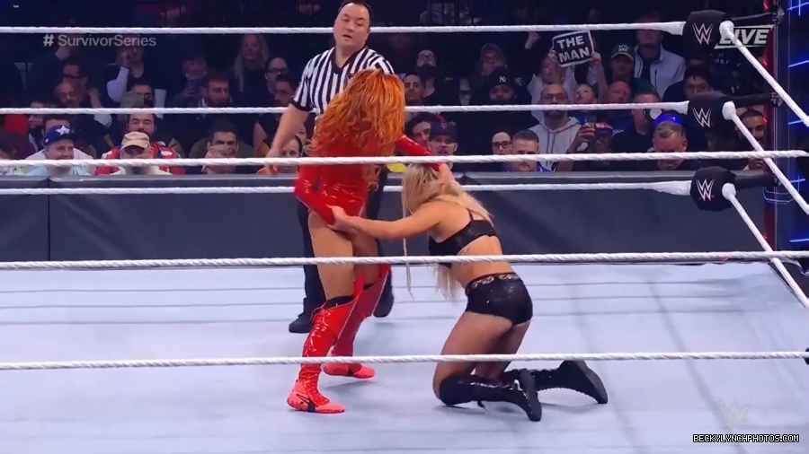 SURVIVOR_SERIES_2021_NOV__212C_2021_-_Becky_vs_Charlotte_1984.jpg