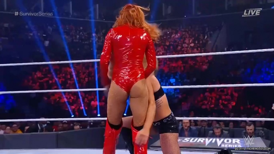 SURVIVOR_SERIES_2021_NOV__212C_2021_-_Becky_vs_Charlotte_1987.jpg