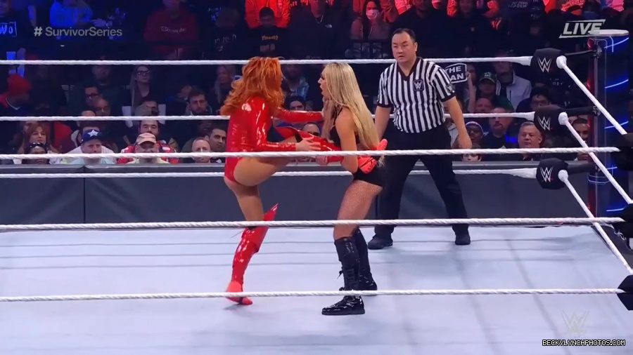 SURVIVOR_SERIES_2021_NOV__212C_2021_-_Becky_vs_Charlotte_2008.jpg