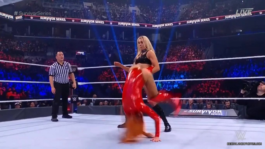SURVIVOR_SERIES_2021_NOV__212C_2021_-_Becky_vs_Charlotte_2012.jpg
