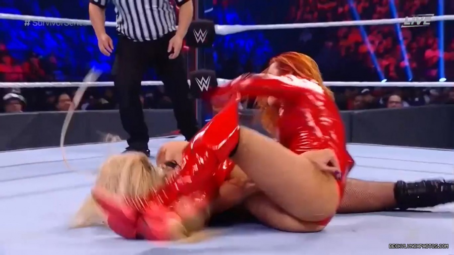 SURVIVOR_SERIES_2021_NOV__212C_2021_-_Becky_vs_Charlotte_2015.jpg