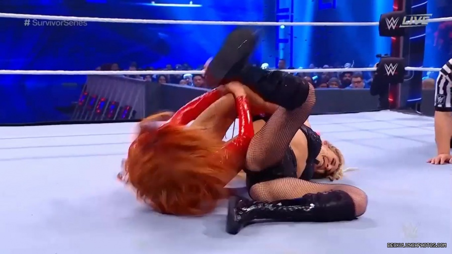 SURVIVOR_SERIES_2021_NOV__212C_2021_-_Becky_vs_Charlotte_2027.jpg