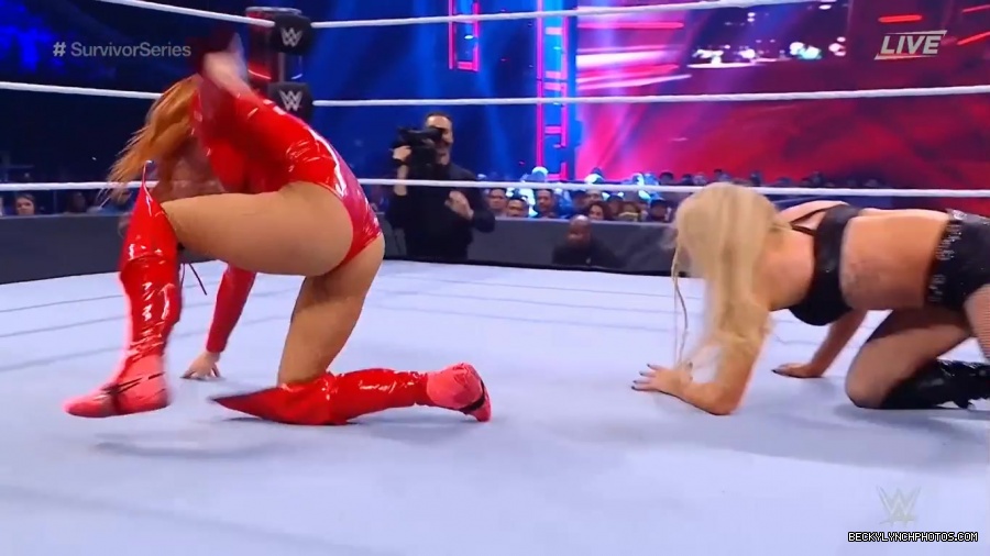 SURVIVOR_SERIES_2021_NOV__212C_2021_-_Becky_vs_Charlotte_2045.jpg