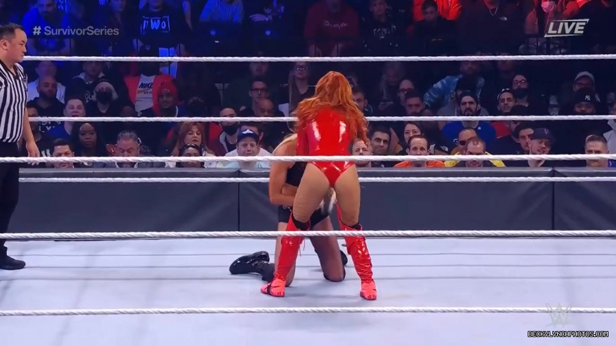 SURVIVOR_SERIES_2021_NOV__212C_2021_-_Becky_vs_Charlotte_2053.jpg