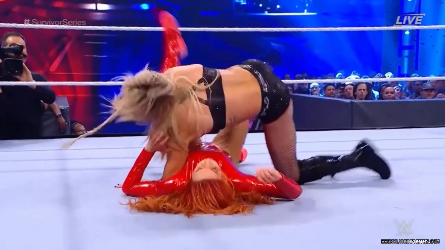 SURVIVOR_SERIES_2021_NOV__212C_2021_-_Becky_vs_Charlotte_2097.jpg