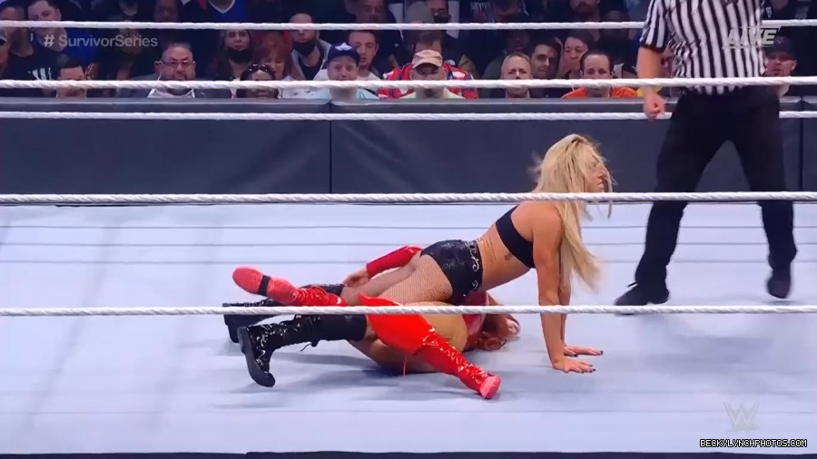 SURVIVOR_SERIES_2021_NOV__212C_2021_-_Becky_vs_Charlotte_2103.jpg