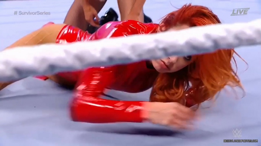 SURVIVOR_SERIES_2021_NOV__212C_2021_-_Becky_vs_Charlotte_2173.jpg