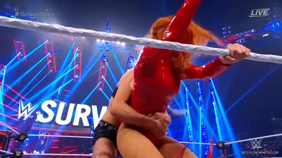 SURVIVOR_SERIES_2021_NOV__212C_2021_-_Becky_vs_Charlotte_2189.jpg