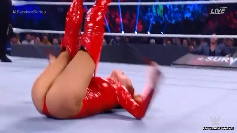 SURVIVOR_SERIES_2021_NOV__212C_2021_-_Becky_vs_Charlotte_2214.jpg
