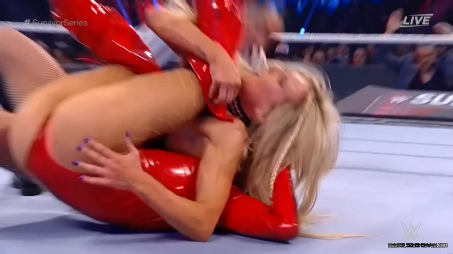 SURVIVOR_SERIES_2021_NOV__212C_2021_-_Becky_vs_Charlotte_2218.jpg