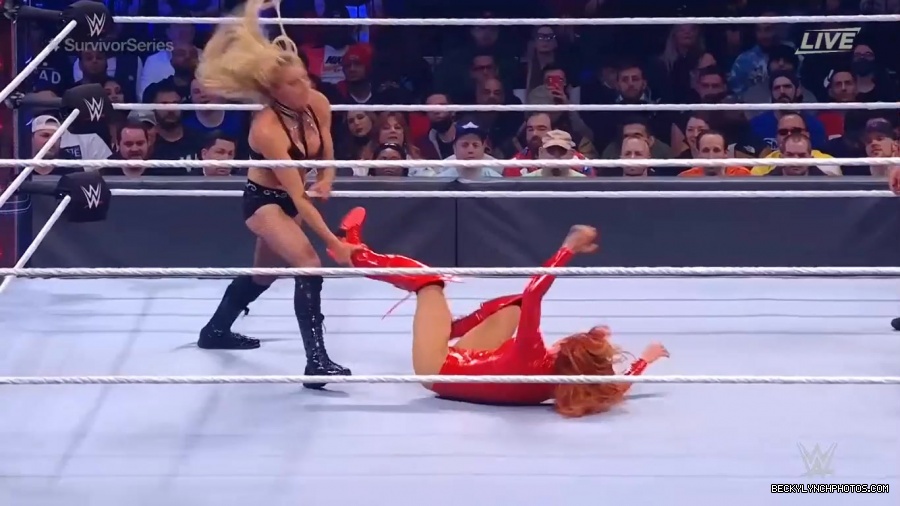 SURVIVOR_SERIES_2021_NOV__212C_2021_-_Becky_vs_Charlotte_2295.jpg