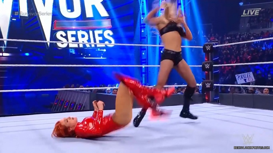SURVIVOR_SERIES_2021_NOV__212C_2021_-_Becky_vs_Charlotte_2299.jpg