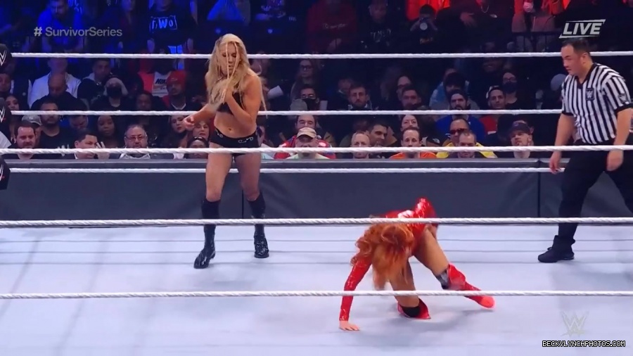 SURVIVOR_SERIES_2021_NOV__212C_2021_-_Becky_vs_Charlotte_2302.jpg