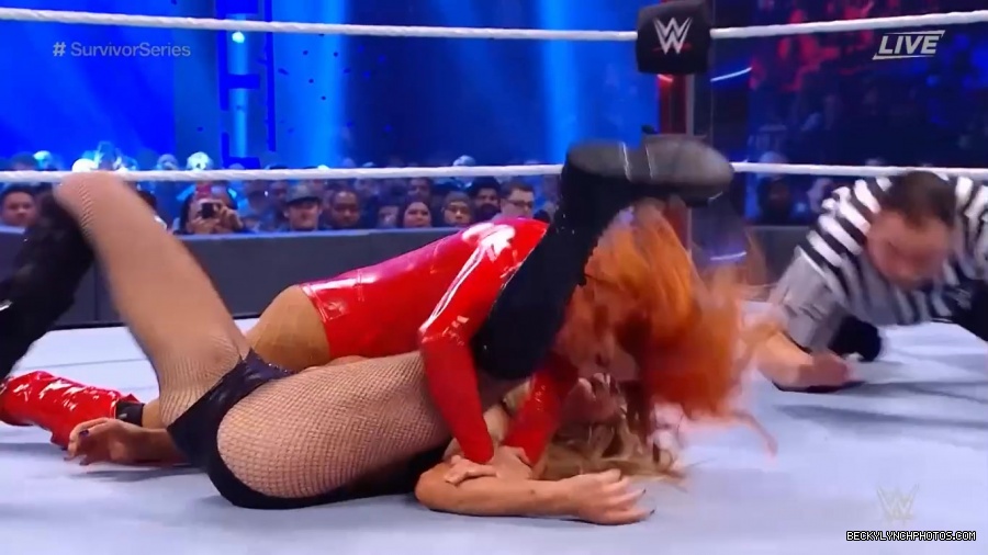 SURVIVOR_SERIES_2021_NOV__212C_2021_-_Becky_vs_Charlotte_2318.jpg