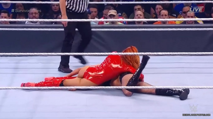 SURVIVOR_SERIES_2021_NOV__212C_2021_-_Becky_vs_Charlotte_2325.jpg