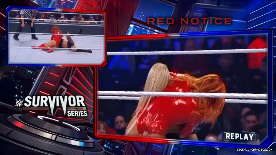SURVIVOR_SERIES_2021_NOV__212C_2021_-_Becky_vs_Charlotte_2345.jpg