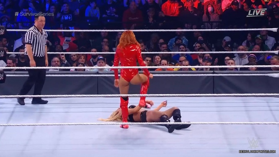SURVIVOR_SERIES_2021_NOV__212C_2021_-_Becky_vs_Charlotte_2385.jpg