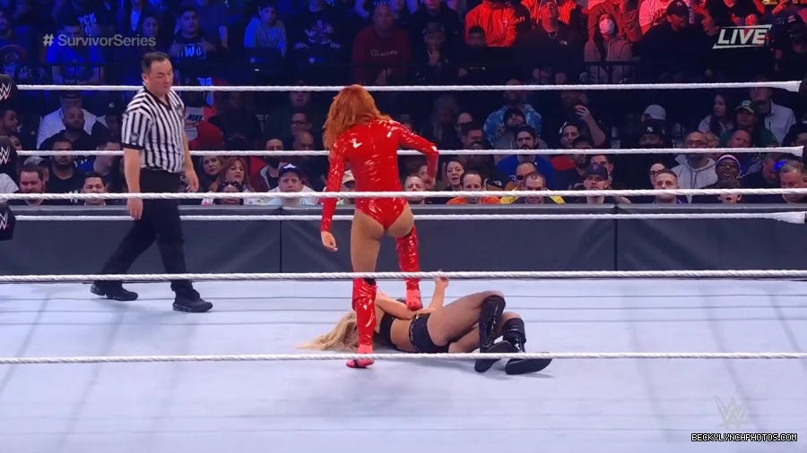 SURVIVOR_SERIES_2021_NOV__212C_2021_-_Becky_vs_Charlotte_2386.jpg