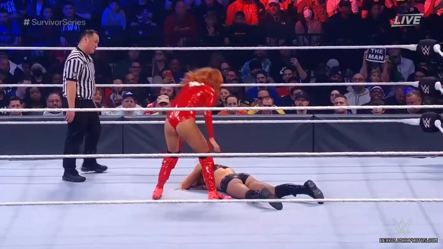 SURVIVOR_SERIES_2021_NOV__212C_2021_-_Becky_vs_Charlotte_2395.jpg