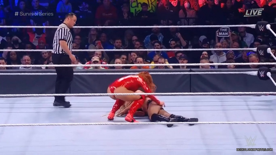 SURVIVOR_SERIES_2021_NOV__212C_2021_-_Becky_vs_Charlotte_2397.jpg