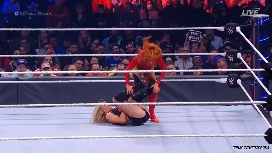 SURVIVOR_SERIES_2021_NOV__212C_2021_-_Becky_vs_Charlotte_2409.jpg