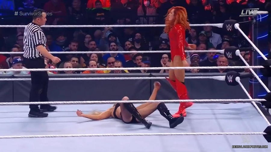 SURVIVOR_SERIES_2021_NOV__212C_2021_-_Becky_vs_Charlotte_2437.jpg