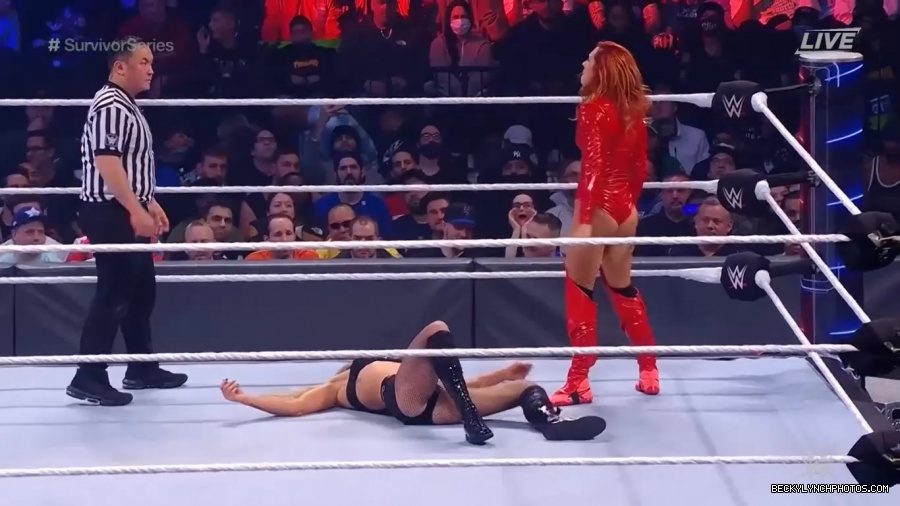 SURVIVOR_SERIES_2021_NOV__212C_2021_-_Becky_vs_Charlotte_2438.jpg