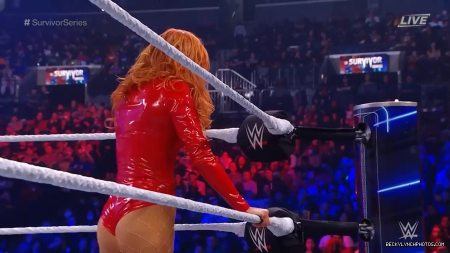 SURVIVOR_SERIES_2021_NOV__212C_2021_-_Becky_vs_Charlotte_2446.jpg