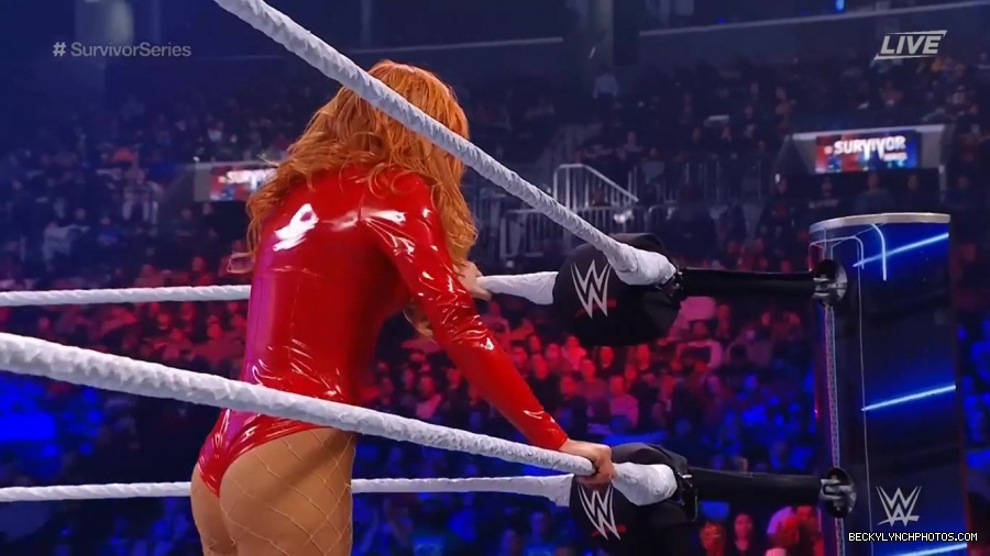 SURVIVOR_SERIES_2021_NOV__212C_2021_-_Becky_vs_Charlotte_2447.jpg