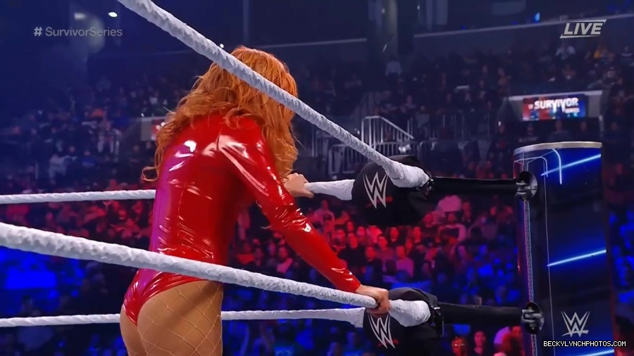 SURVIVOR_SERIES_2021_NOV__212C_2021_-_Becky_vs_Charlotte_2448.jpg