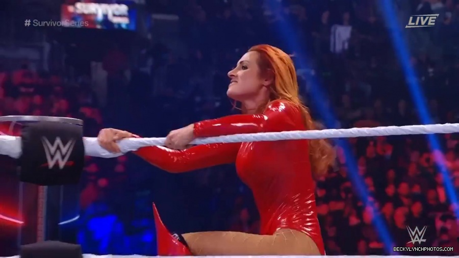 SURVIVOR_SERIES_2021_NOV__212C_2021_-_Becky_vs_Charlotte_2460.jpg