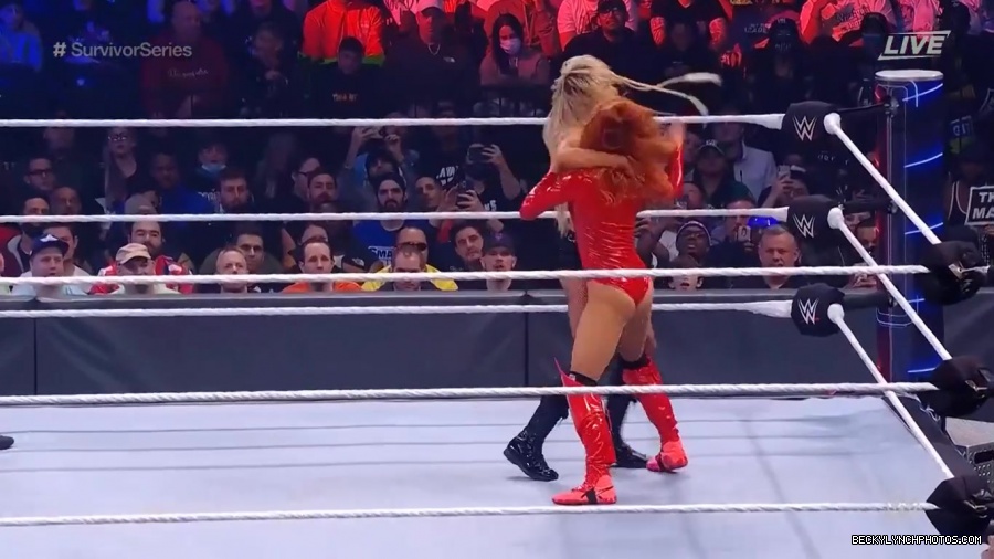 SURVIVOR_SERIES_2021_NOV__212C_2021_-_Becky_vs_Charlotte_2490.jpg
