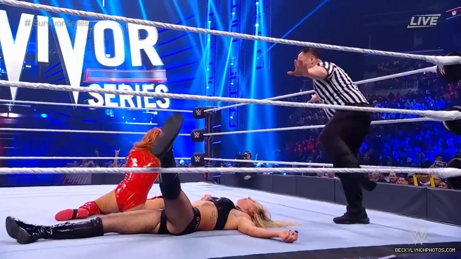 SURVIVOR_SERIES_2021_NOV__212C_2021_-_Becky_vs_Charlotte_2521.jpg