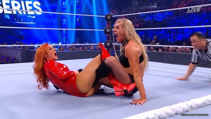 SURVIVOR_SERIES_2021_NOV__212C_2021_-_Becky_vs_Charlotte_2598.jpg