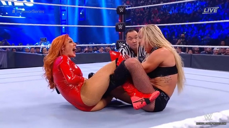 SURVIVOR_SERIES_2021_NOV__212C_2021_-_Becky_vs_Charlotte_2606.jpg