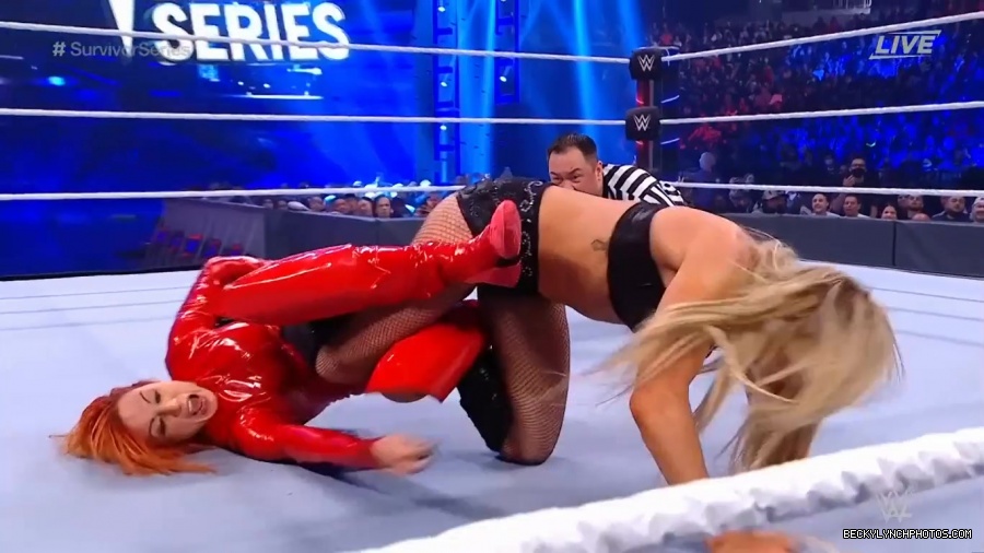SURVIVOR_SERIES_2021_NOV__212C_2021_-_Becky_vs_Charlotte_2636.jpg