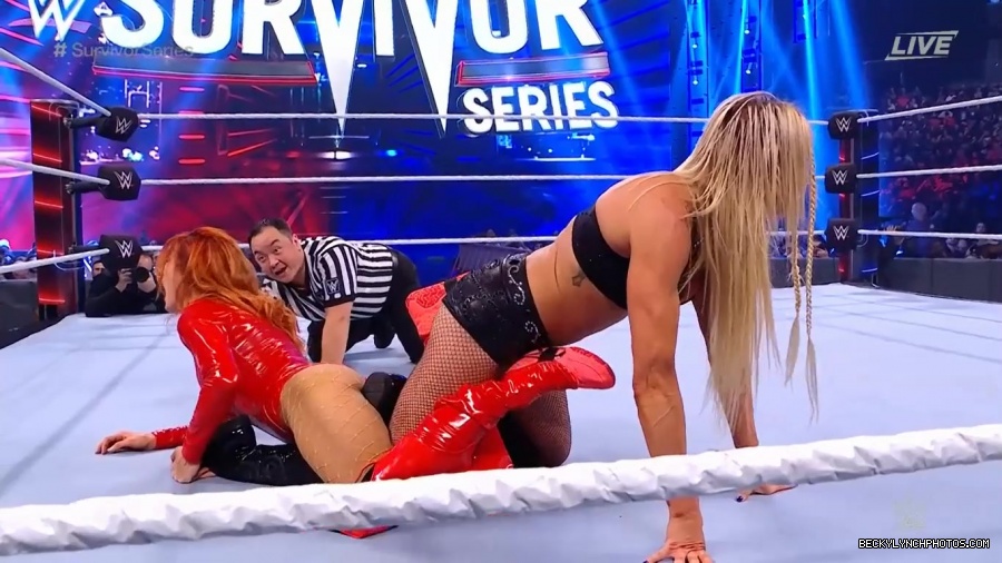 SURVIVOR_SERIES_2021_NOV__212C_2021_-_Becky_vs_Charlotte_2647.jpg