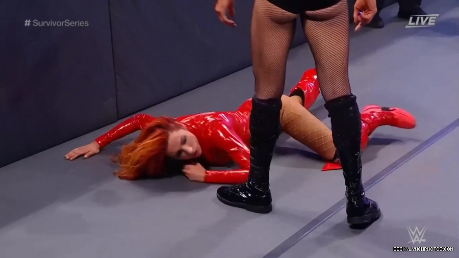 SURVIVOR_SERIES_2021_NOV__212C_2021_-_Becky_vs_Charlotte_2842.jpg