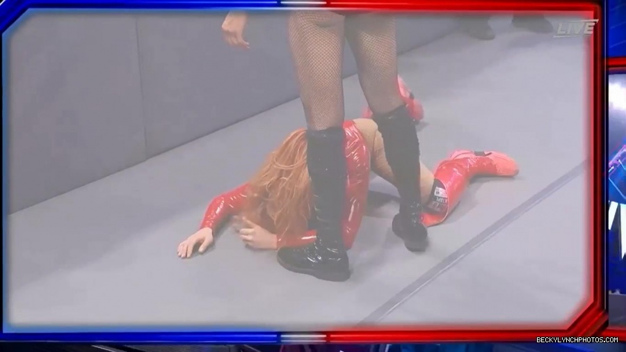 SURVIVOR_SERIES_2021_NOV__212C_2021_-_Becky_vs_Charlotte_2844.jpg