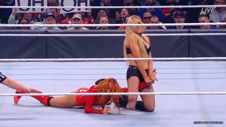 SURVIVOR_SERIES_2021_NOV__212C_2021_-_Becky_vs_Charlotte_2947.jpg