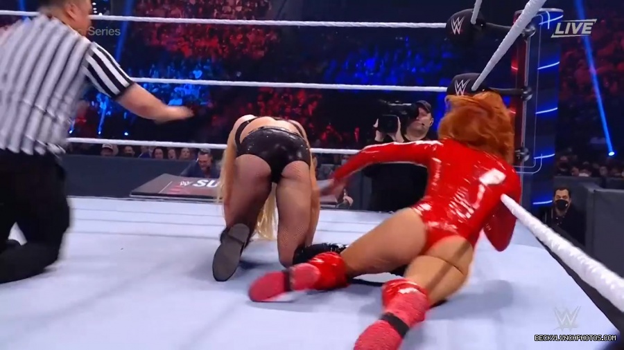 SURVIVOR_SERIES_2021_NOV__212C_2021_-_Becky_vs_Charlotte_2954.jpg